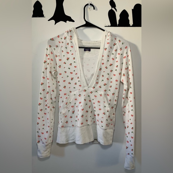 Aritzia Talula Flower Waffle Hoodie - Picture 2 of 7